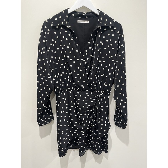 Abercrombie & Fitch Dresses & Skirts - Abercrombie & Fitch Long Sleeved Mini‎ Dress Womens Sz MT Office Polka Dot Wrap